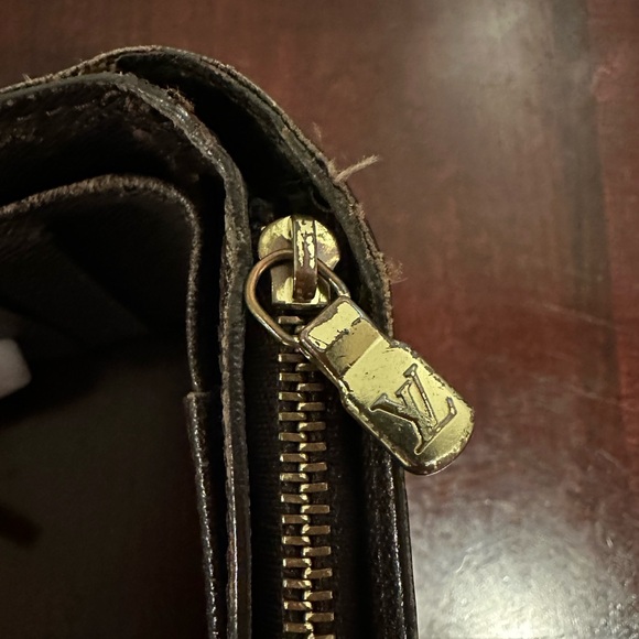 LV WALLET - Picture 11 of 11